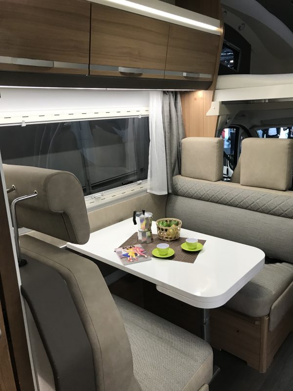 [category] Adria Coral XL Axess 600 DP